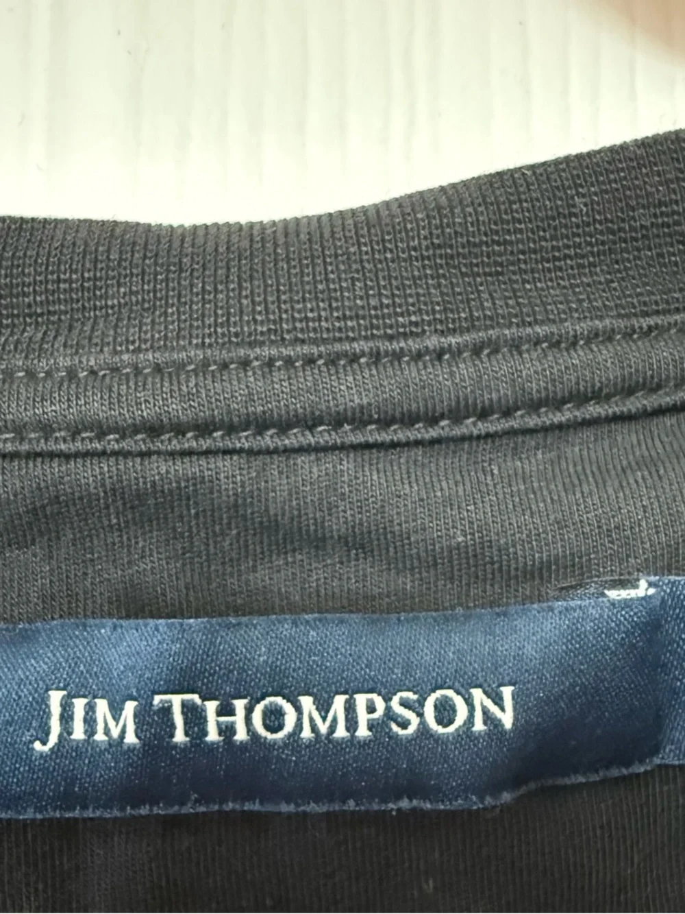 Jim Thompson Black Tee with Mint Elephant Graphic size xl - Picture 4 of 6